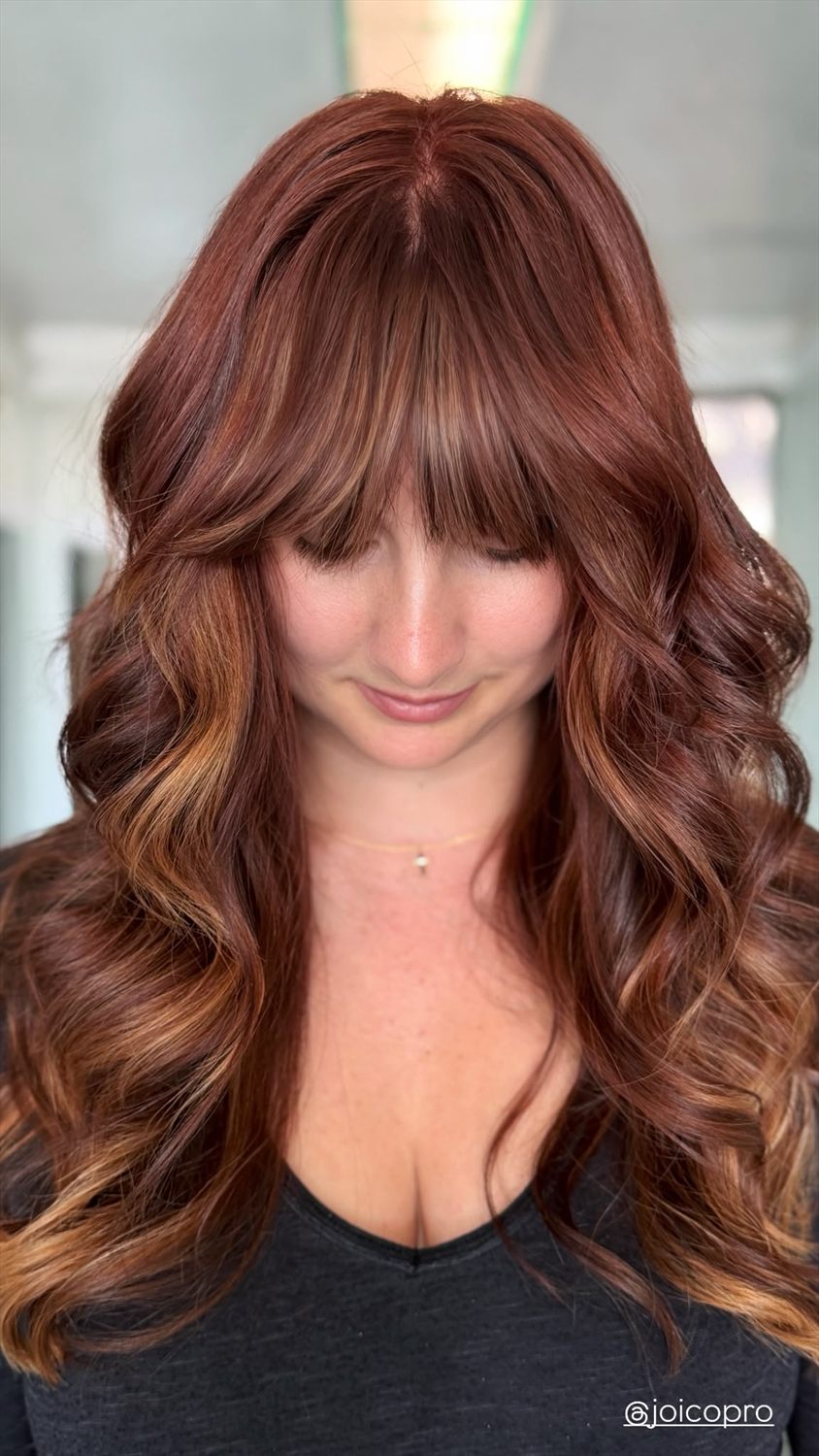 Dimensional copper auburn colour with soft honey highlights